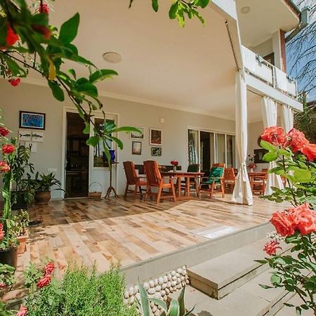 Neli & Zaal Guest House Telavi Luaran gambar