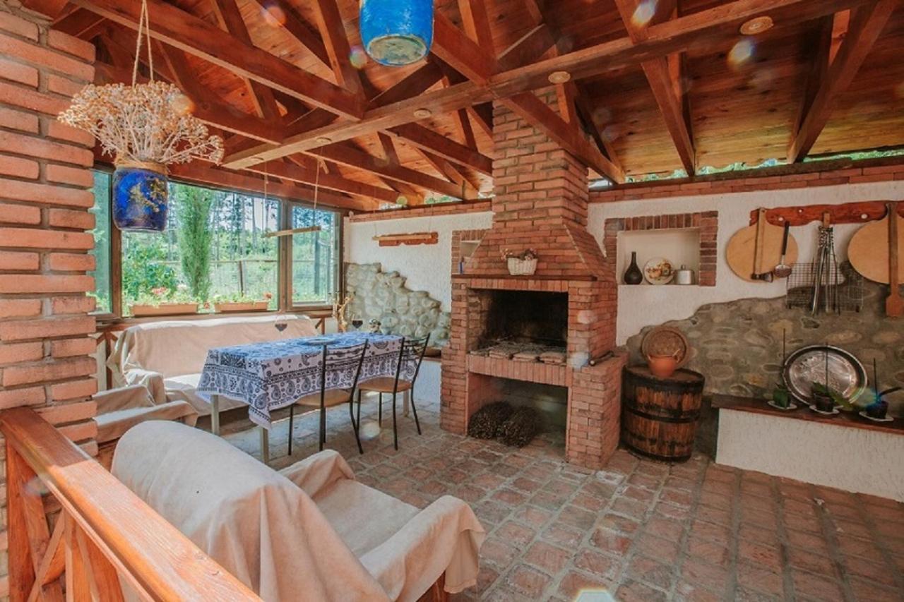 Neli & Zaal Guest House Telavi Luaran gambar