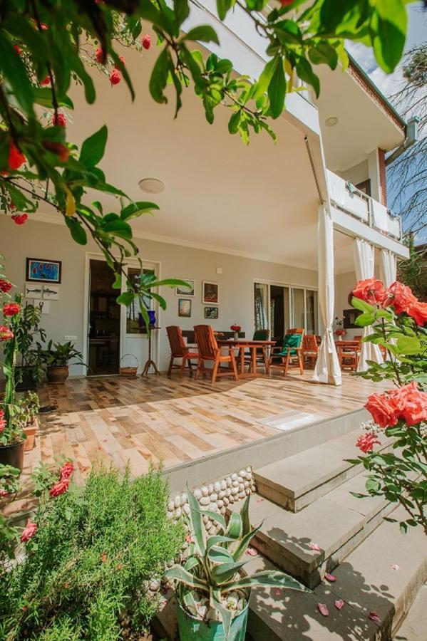 Neli & Zaal Guest House Telavi Luaran gambar