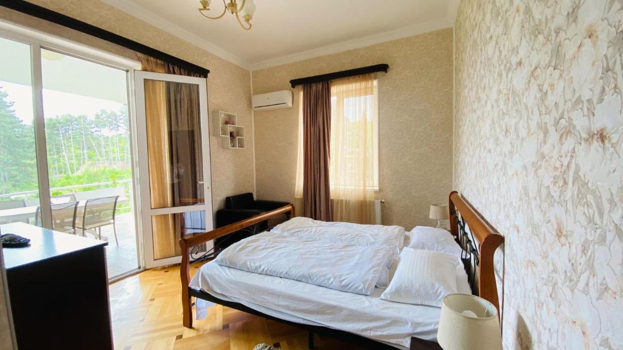 Neli & Zaal Guest House Telavi Luaran gambar